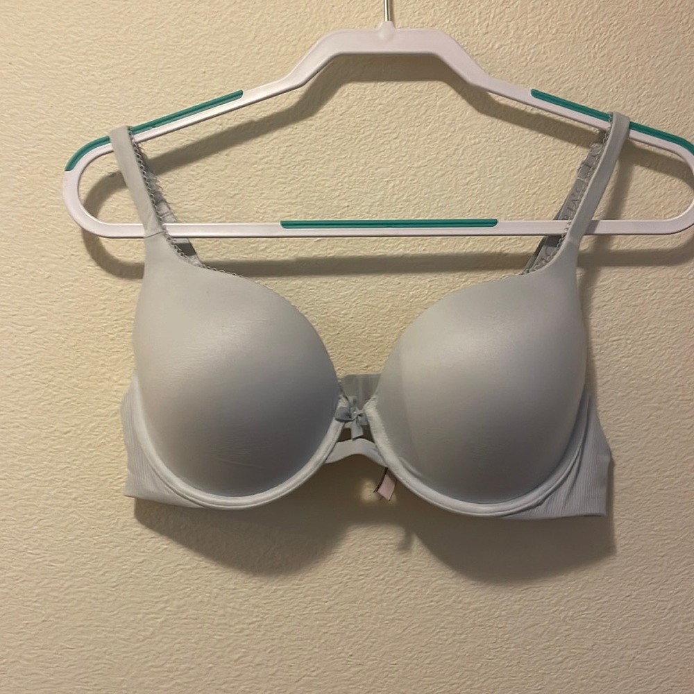 Victoria’s Secret bra size 38B gray in color.